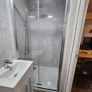 Deluxe Studio